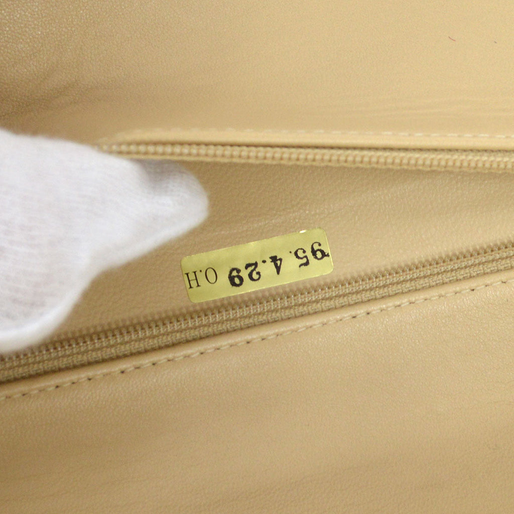 CHANEL 1994-1996 Classic Flap