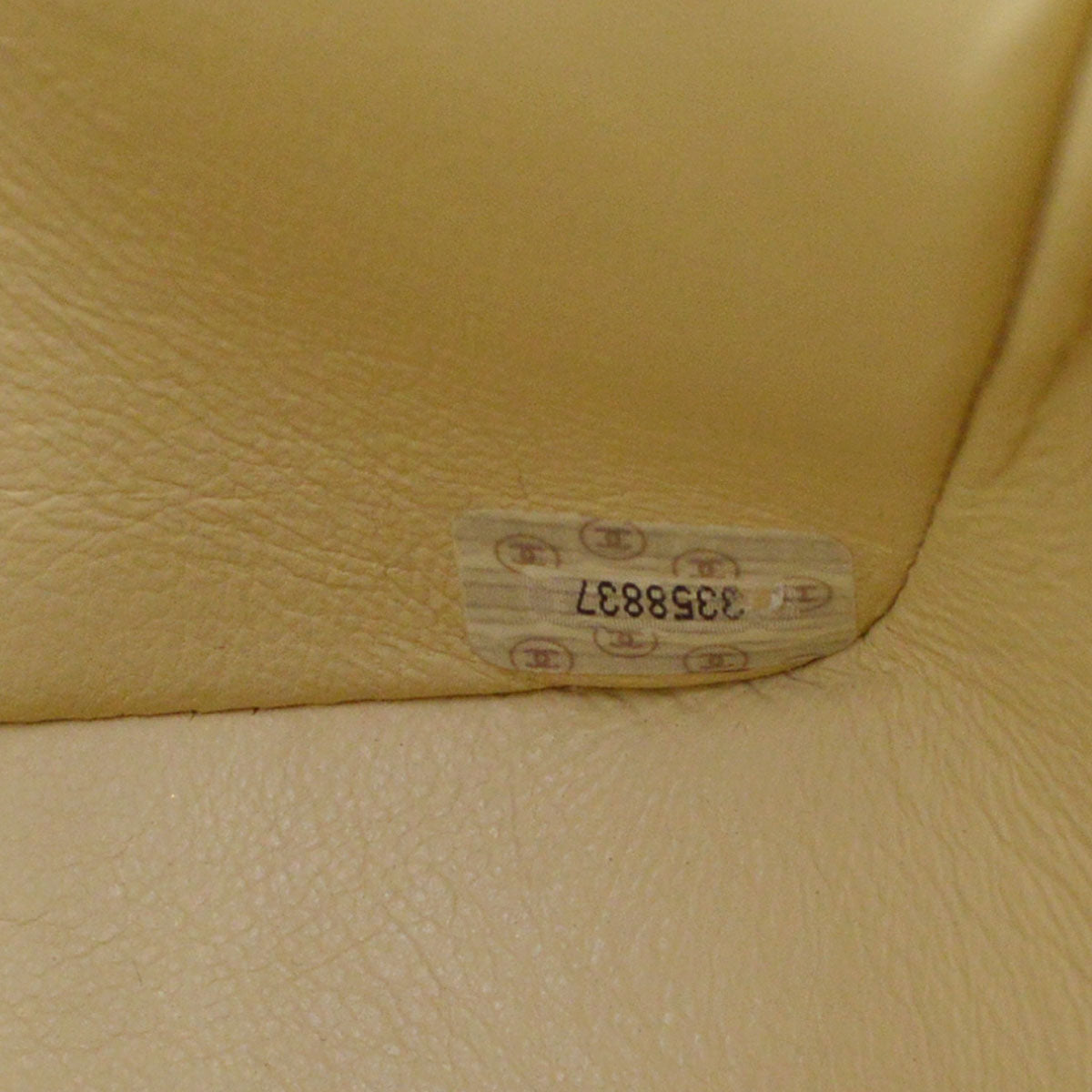 CHANEL * 1994-1996 Diana Flap Medium Ivory Caviar