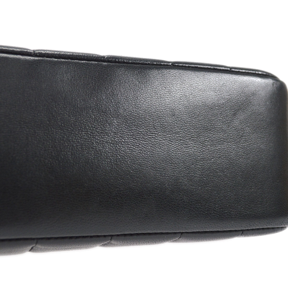 CHANEL 1991-1994 Small Vertical Border Flap