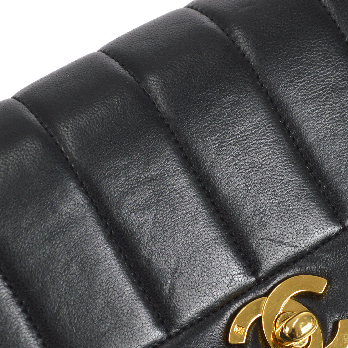 CHANEL 1991-1994 Small Vertical Border Flap