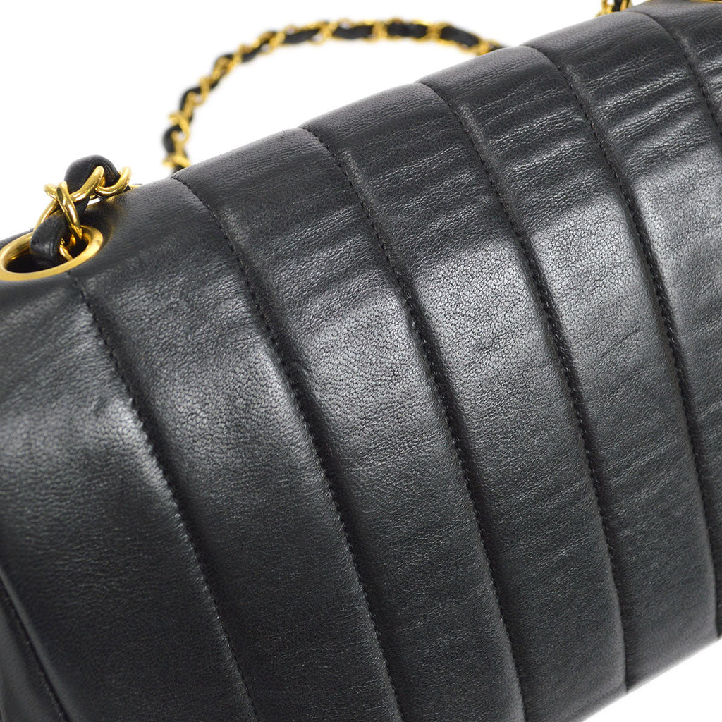 CHANEL 1991-1994 Small Vertical Border Flap