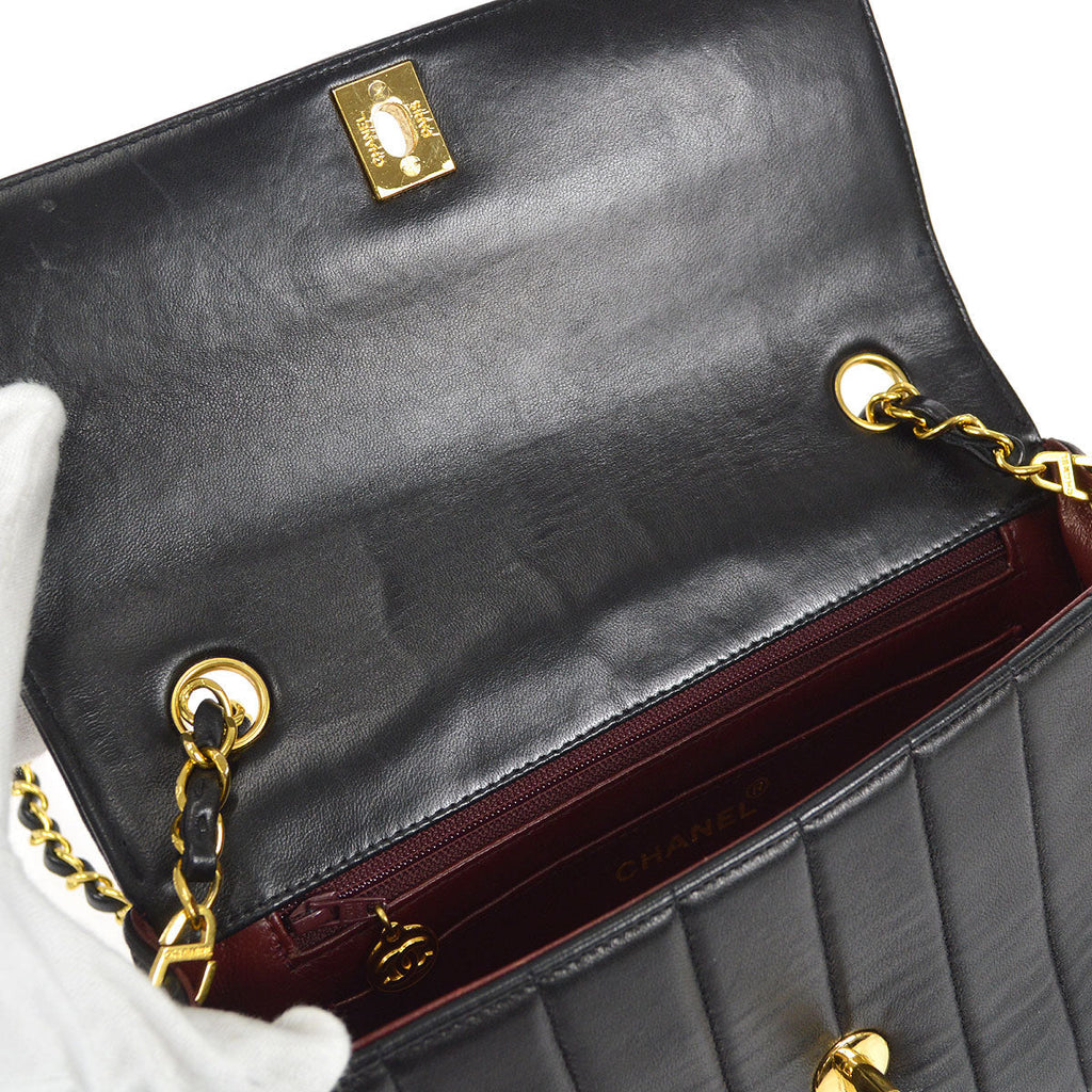 CHANEL 1991-1994 Small Vertical Border Flap