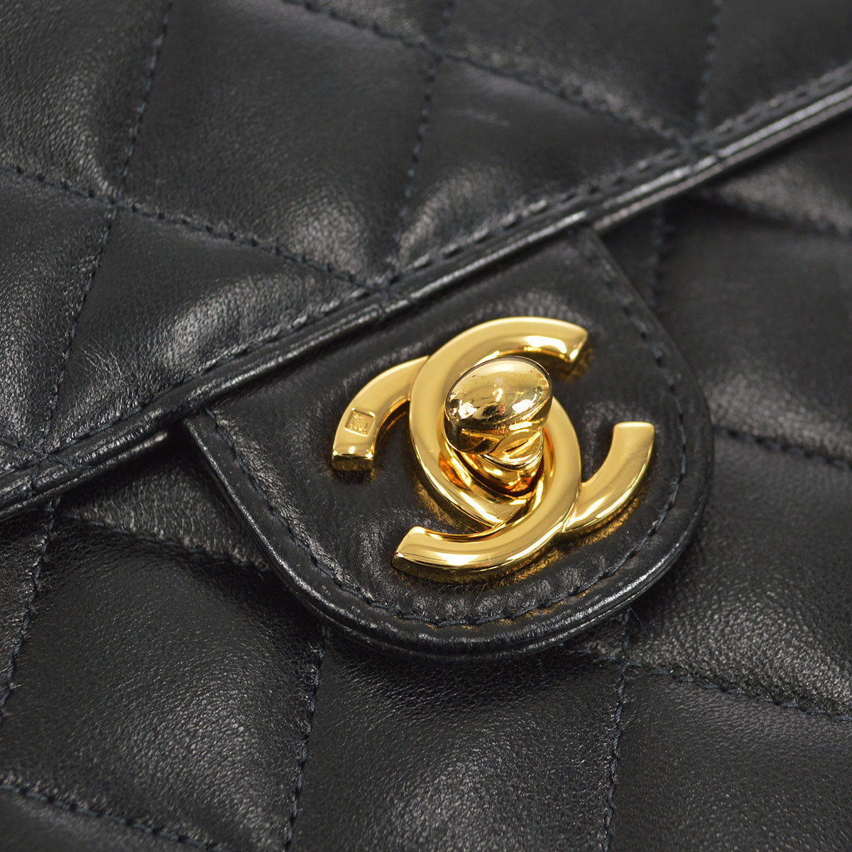 CHANEL 2004-2005 Small Turnlock Half Flap