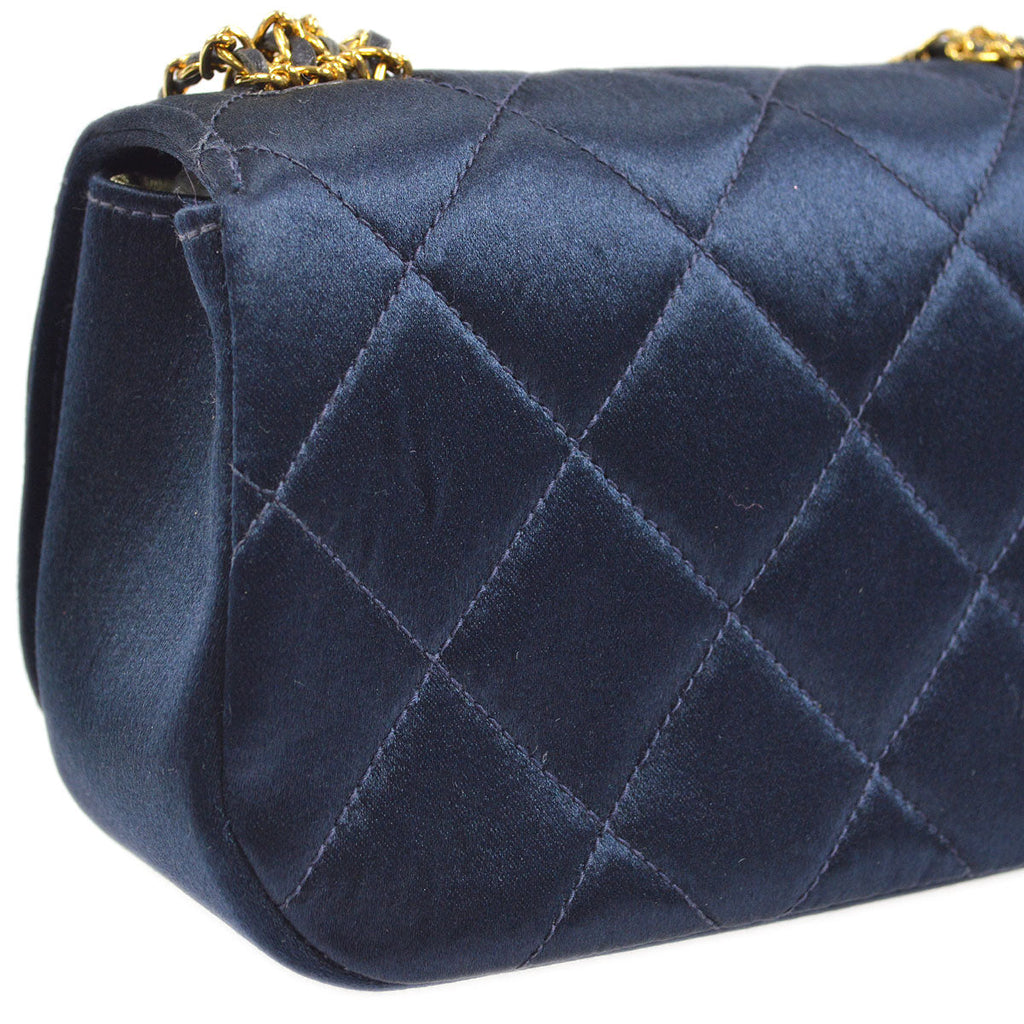 CHANEL 1994-1996 Round Full Flap Mini