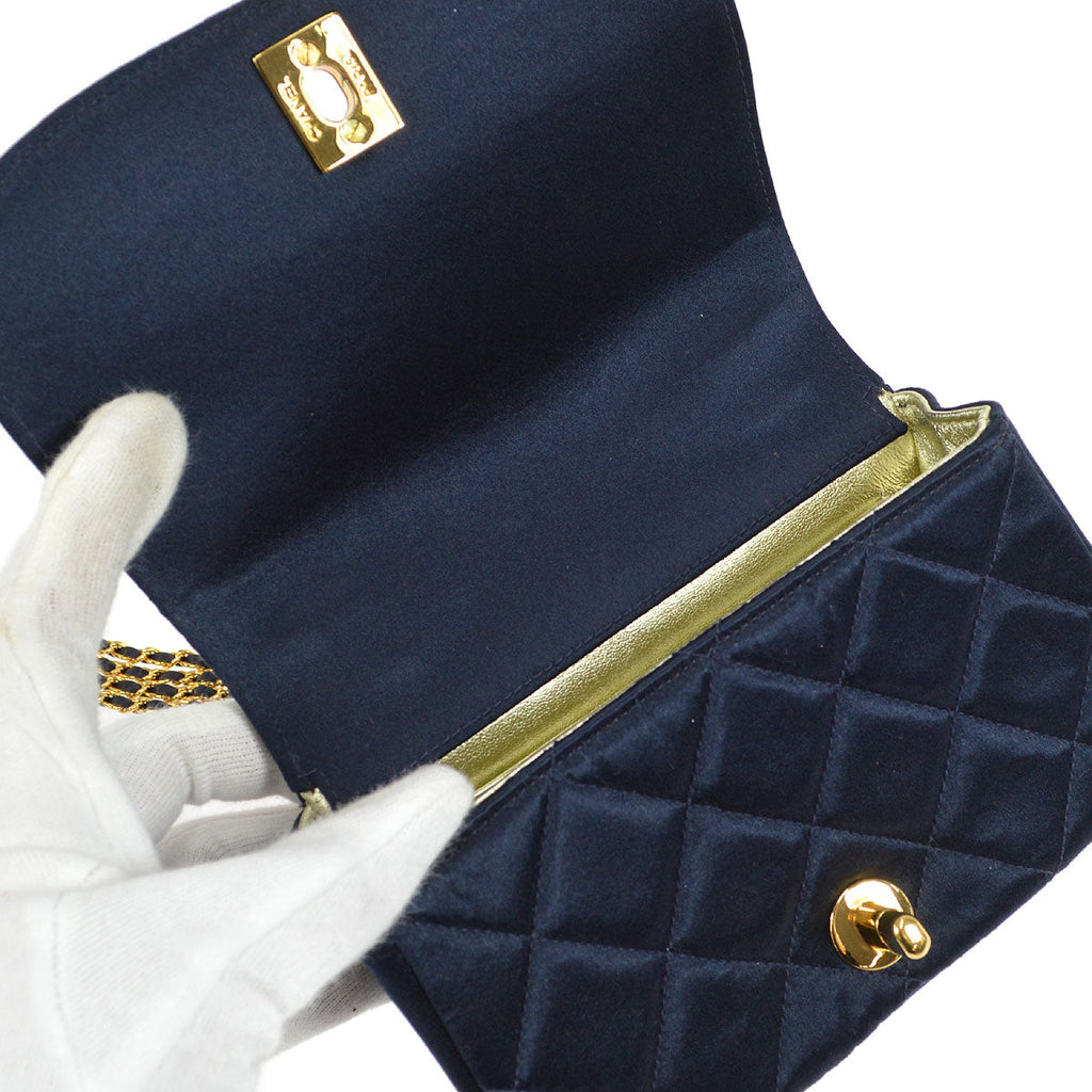 CHANEL 1994-1996 Round Full Flap Mini