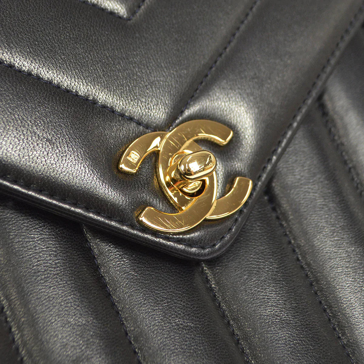 CHANEL 1991-1994 Vertical Chevron Letter Flap Bag Small