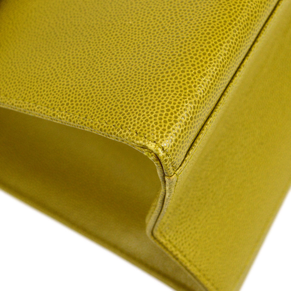 CHANEL 1997-1999 Trapezoid Flap Shoulder Bag Medium