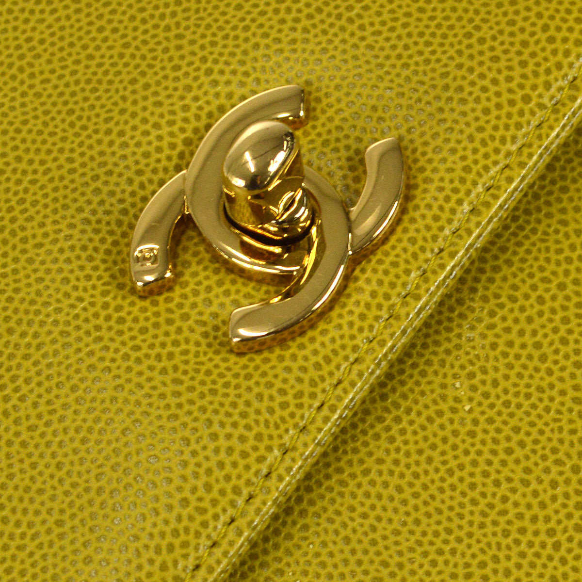 CHANEL 1997-1999 Trapezoid Flap Shoulder Bag Medium