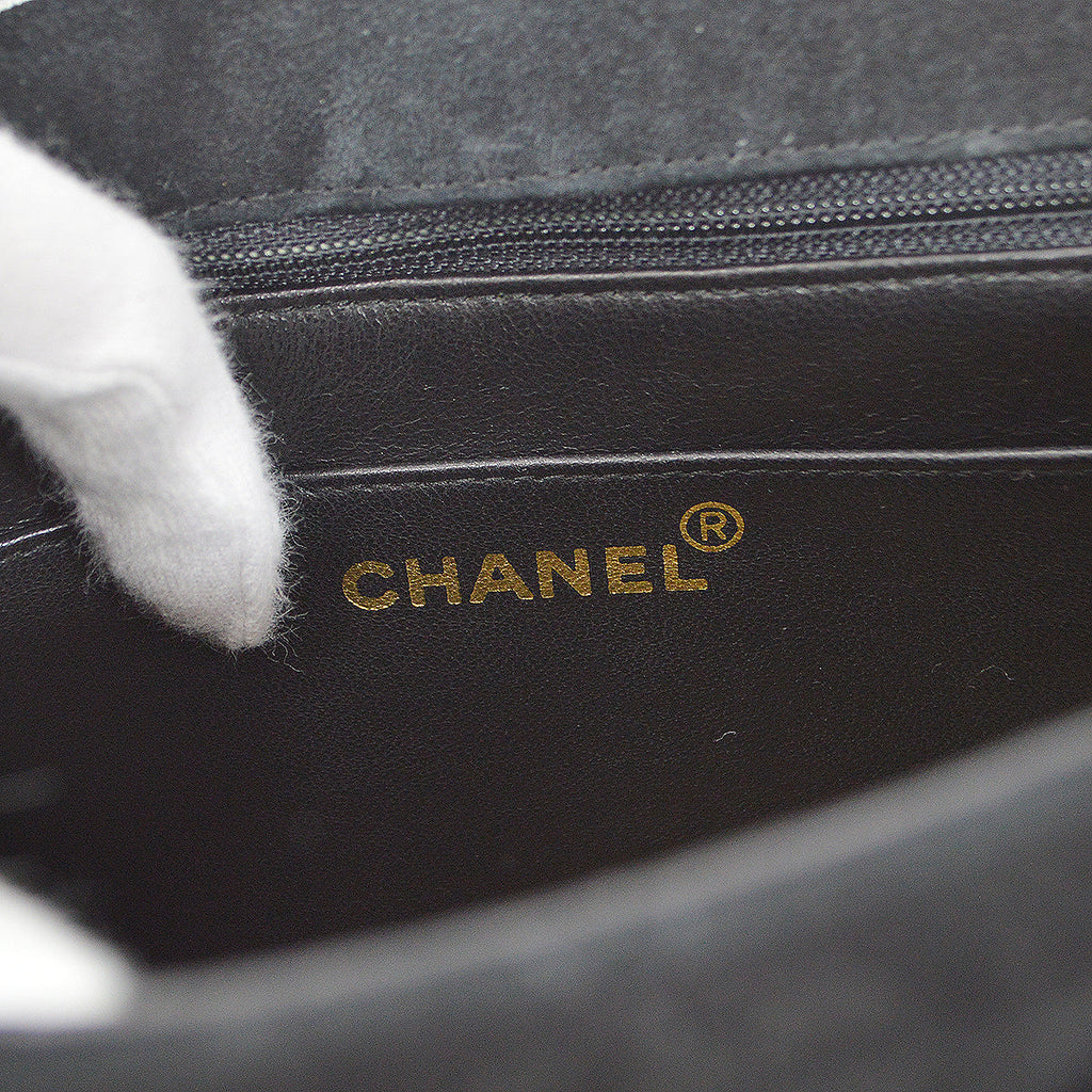 CHANEL 1991-1994 Round Flap Small Black Suede