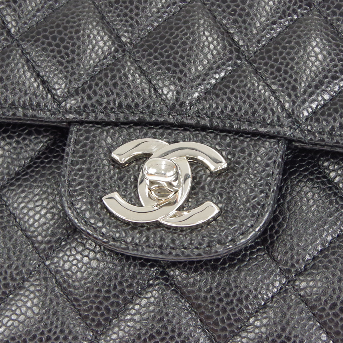 CHANEL 2005-2006 Classic Double Flap Medium SHW Black Caviar