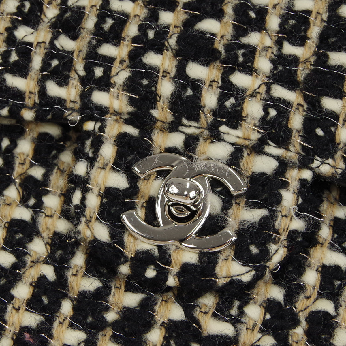 CHANEL 2001-2003 Classic Flap Medium Tweed