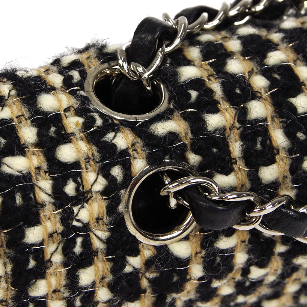CHANEL 2001-2003 Classic Flap Medium Tweed