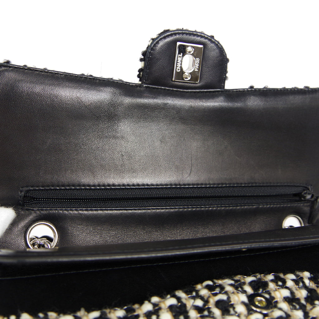 CHANEL 2001-2003 Classic Flap Medium Tweed