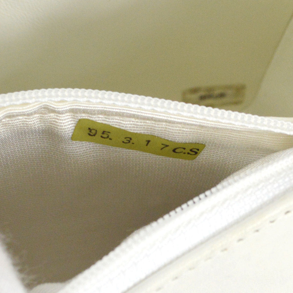 CHANEL 1994-1996 Diana Flap Medium White Lambskin