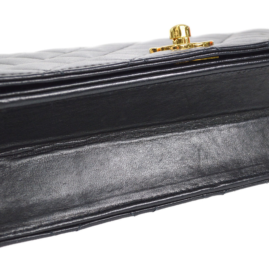 CHANEL 2005-2006 CC Turnlock Full Flap Small Black Lambskin