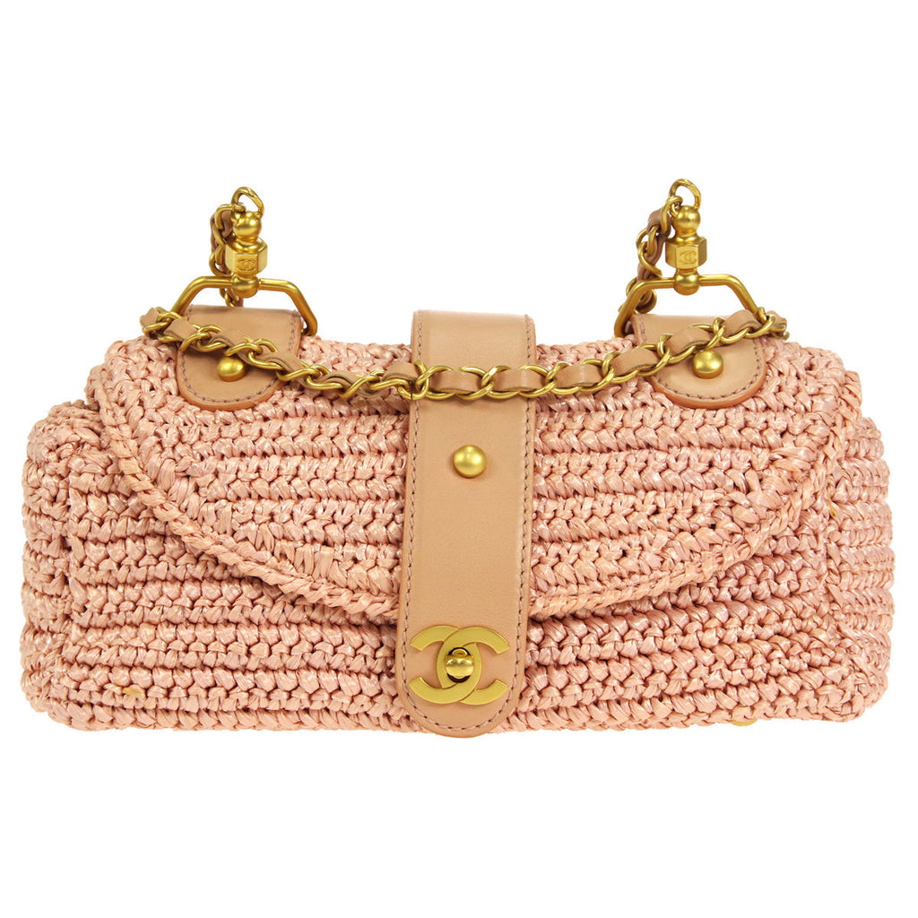 CHANEL 2005-2006 Woven Crossbody Bag Medium Pink Raffia Straw