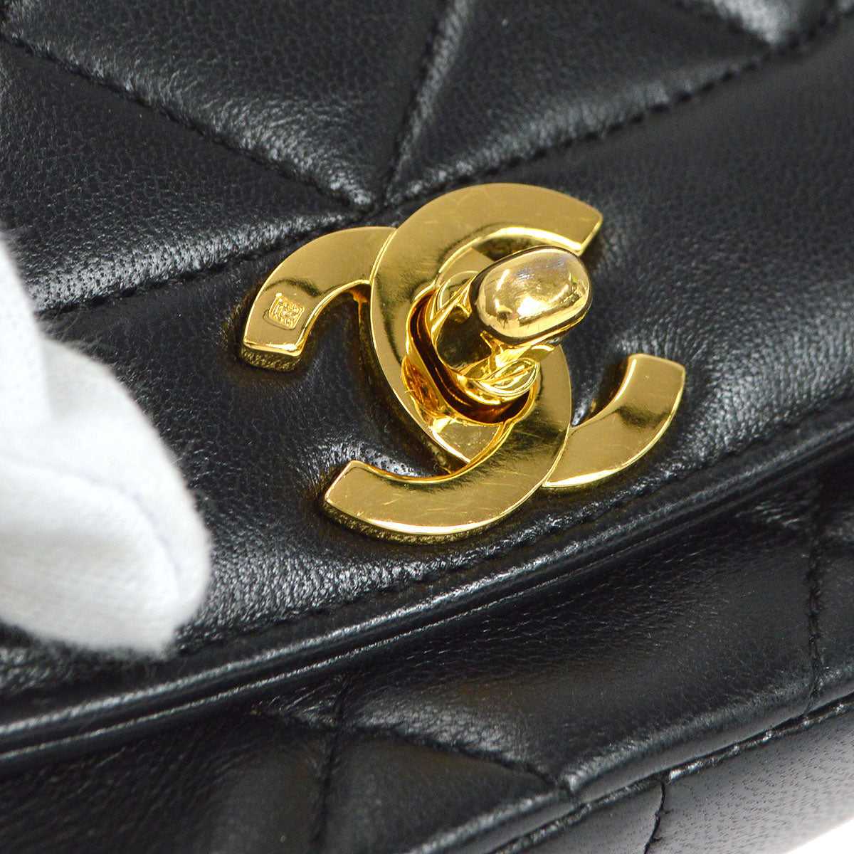 CHANEL 1989-1991 Diana Flap Medium Black Lambskin