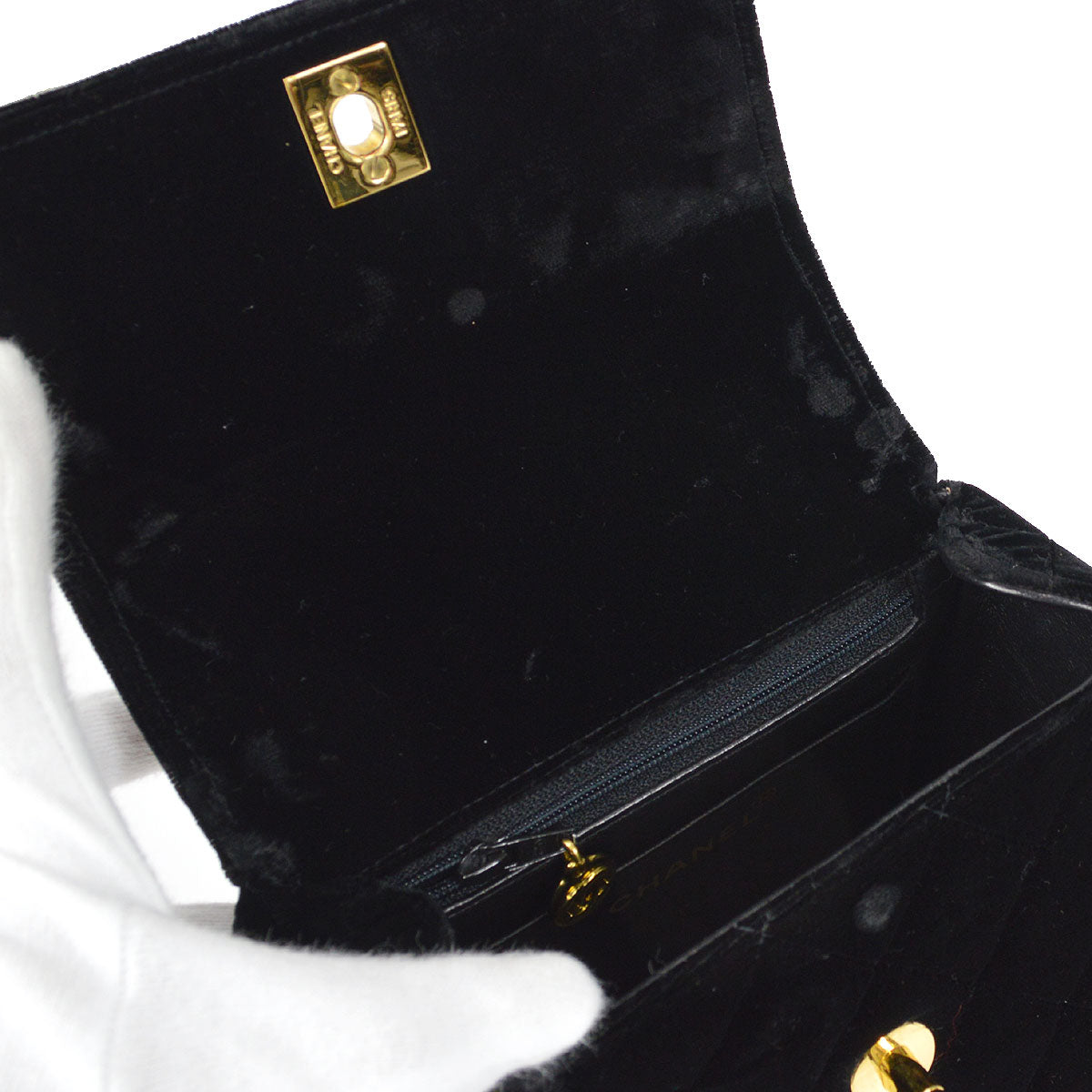 CHANEL 1991-1994 Cube Flap Mini Black Velvet