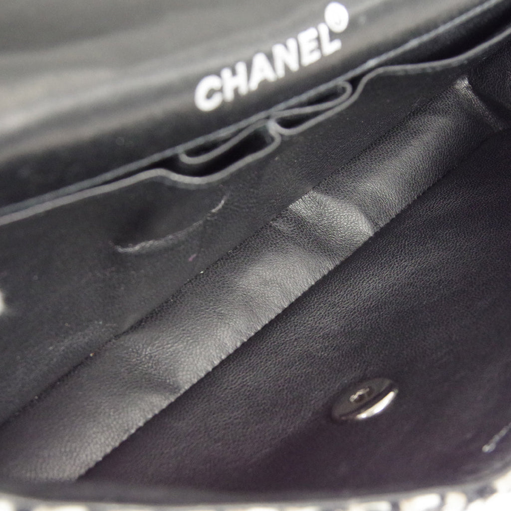 CHANEL 2001-2003 East West SHW Tweed