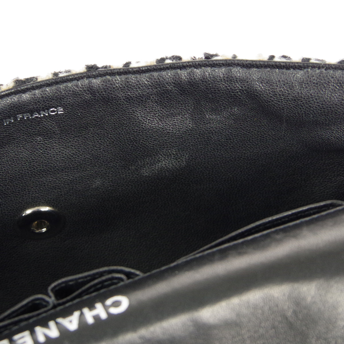 CHANEL 2001-2003 East West SHW Tweed