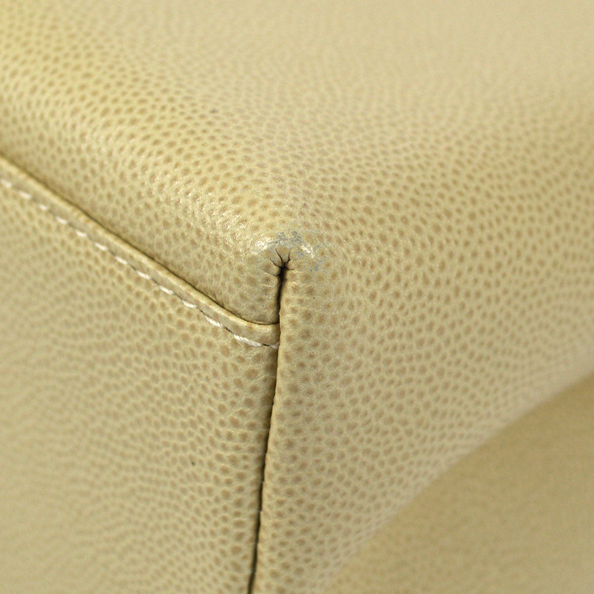 CHANEL 1998 Handbag Ivory Caviar