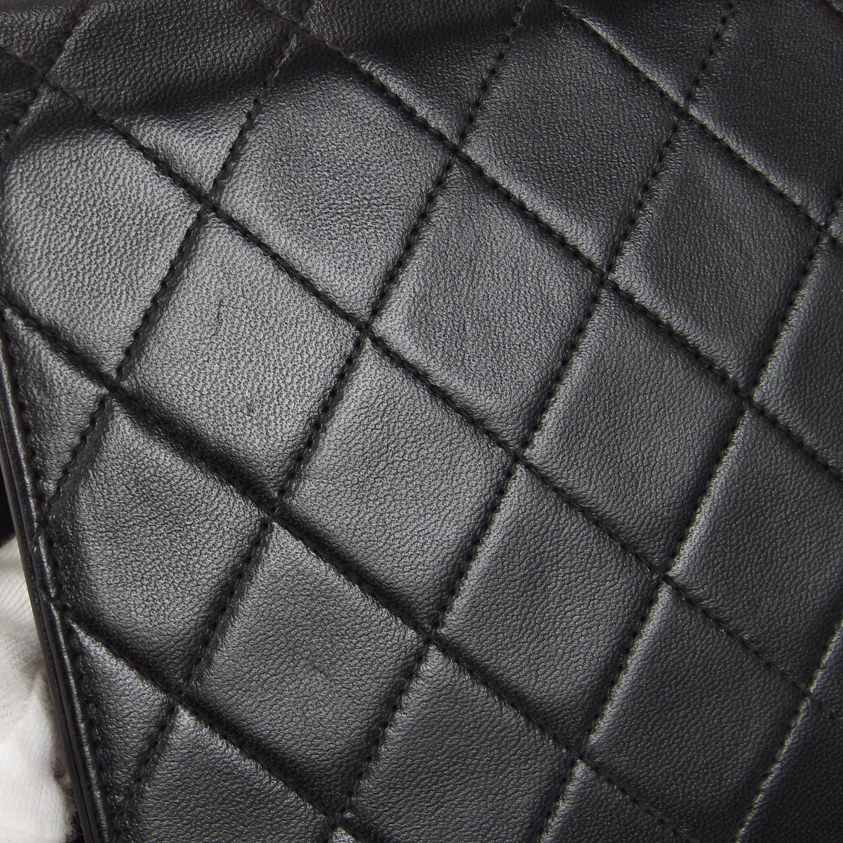 CHANEL 1996-1997 CC Pushlock Half Flap Medium Black Lambskin