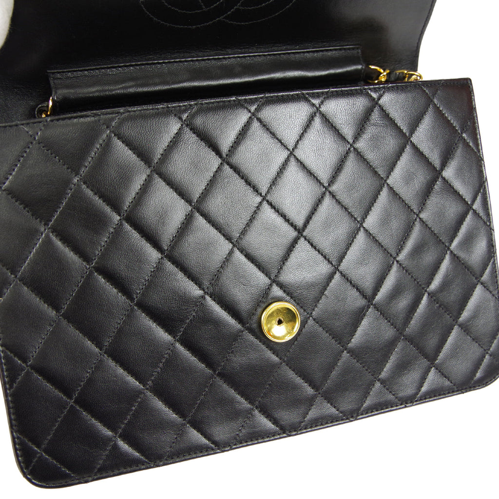 CHANEL 1996-1997 CC Pushlock Half Flap Medium Black Lambskin