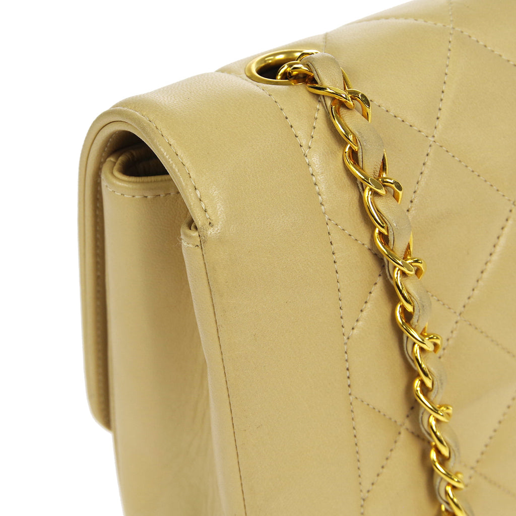 CHANEL 1994-1996 Diana Flap Medium Beige Lambskin