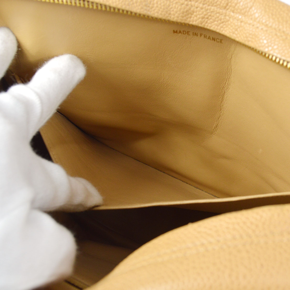 CHANEL 1994-1996 Diagonal Pocket Camera Bag Jumbo Beige Caviar