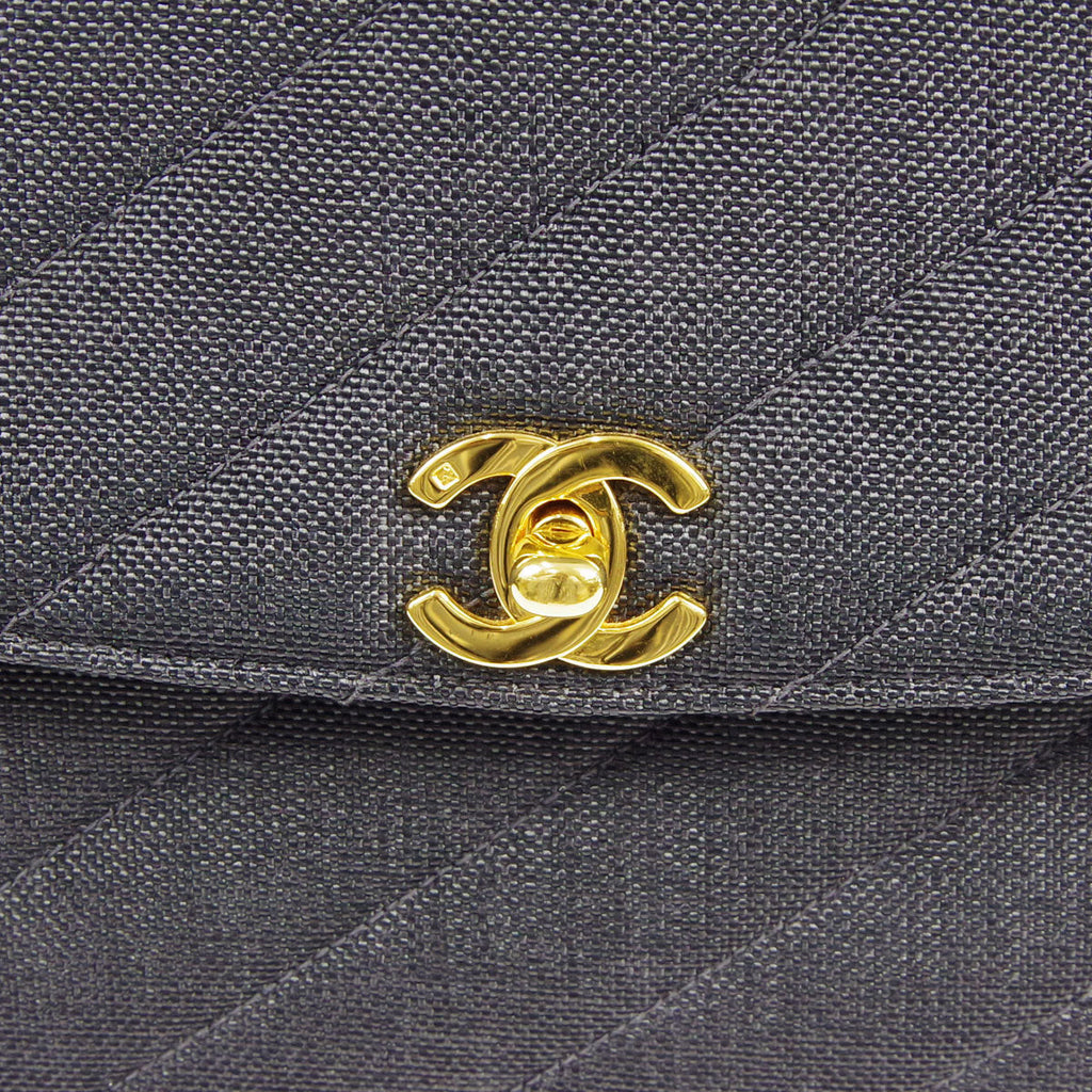 CHANEL 1991-1994 Diagonal Handbag Black