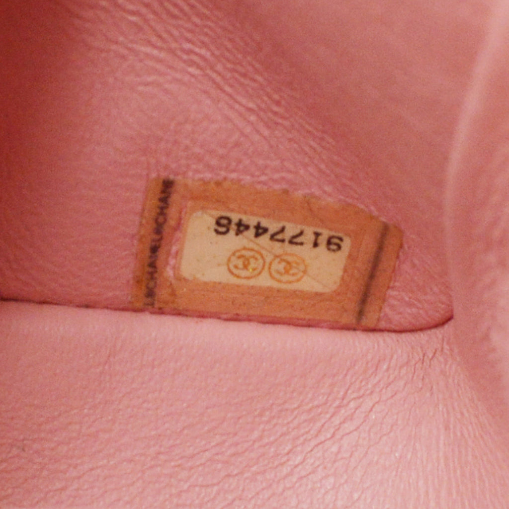 CHANEL 2004-2005 Medium Classic Double Flap Bag Pink Caviar