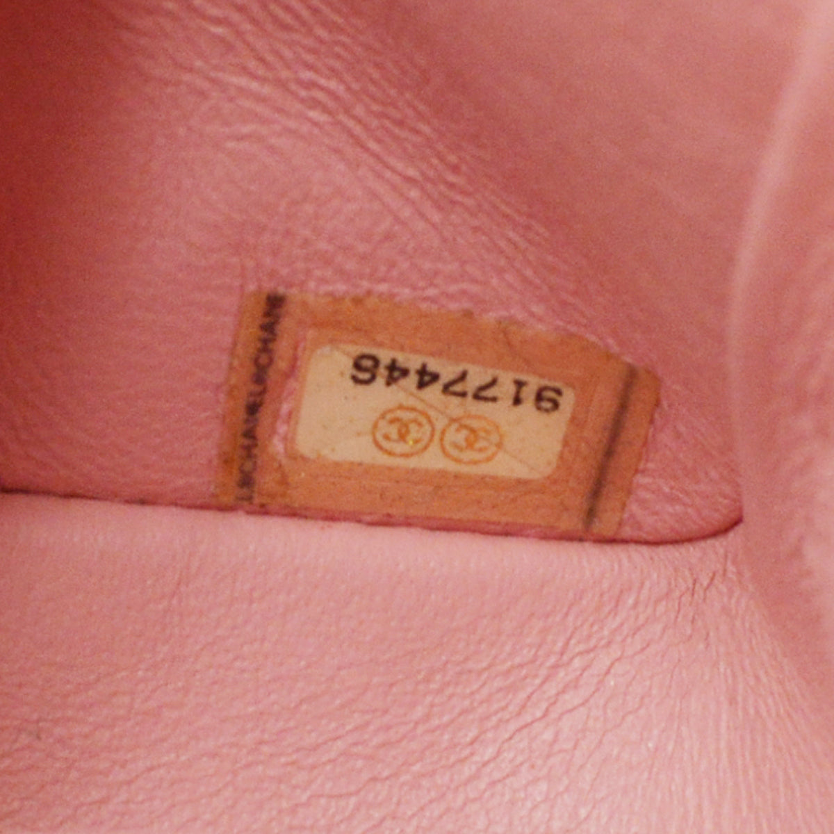 CHANEL 2004-2005 Medium Classic Double Flap Bag Pink Caviar