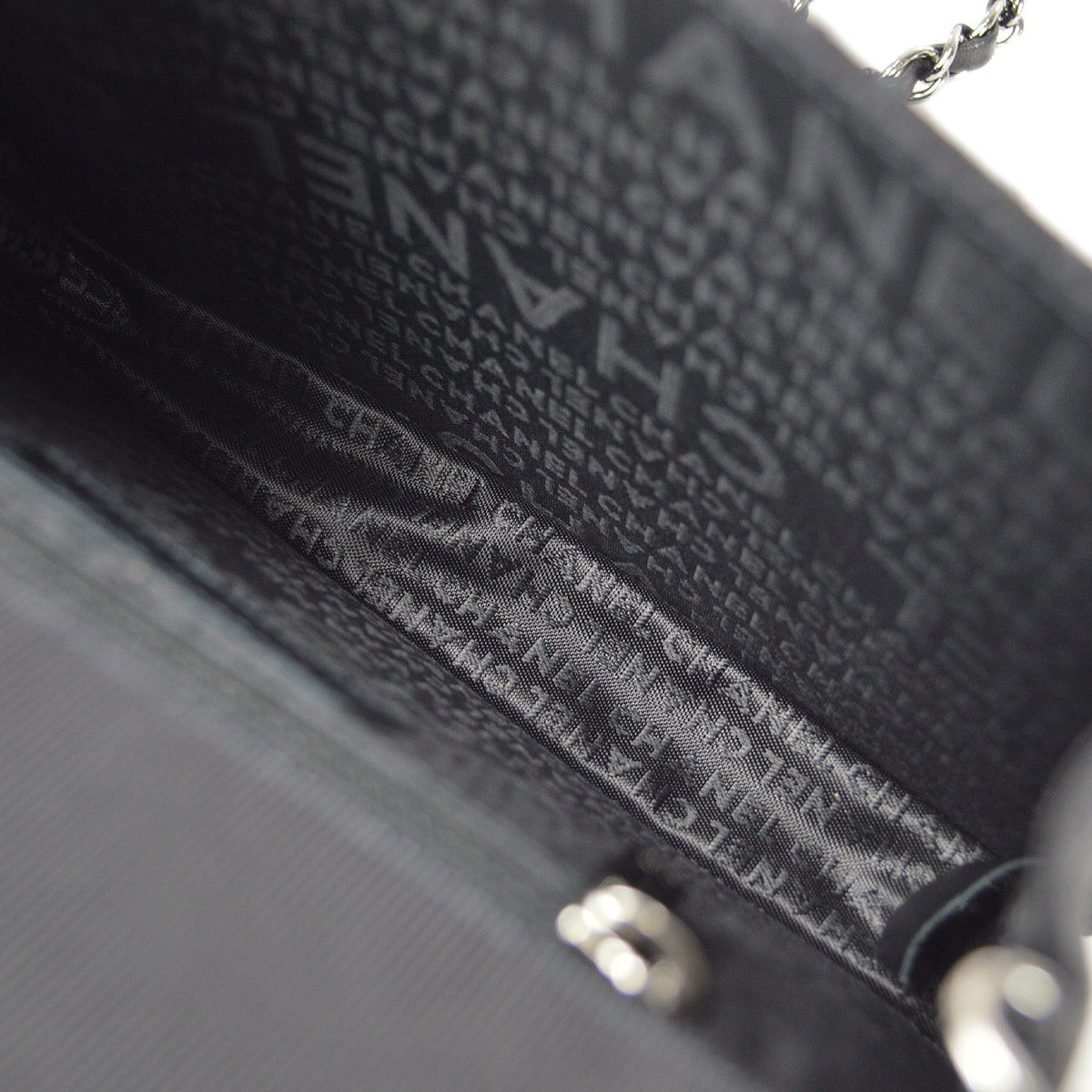 Chanel 2004-2005 Emblem Chain Shoulder Bag Black