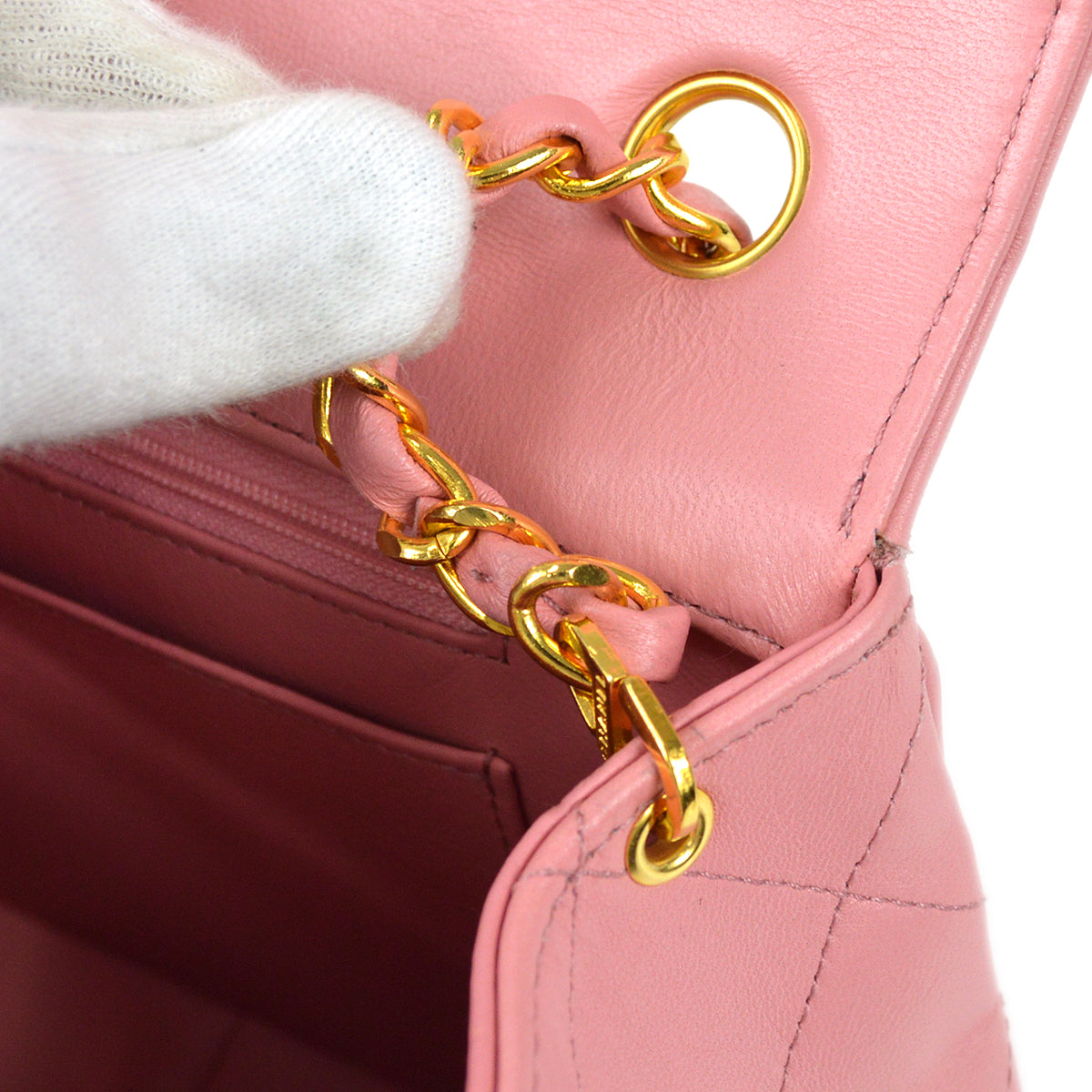 Chanel * 1989-1991 Round Flap Shoulder Bag Medium Pink Lambskin