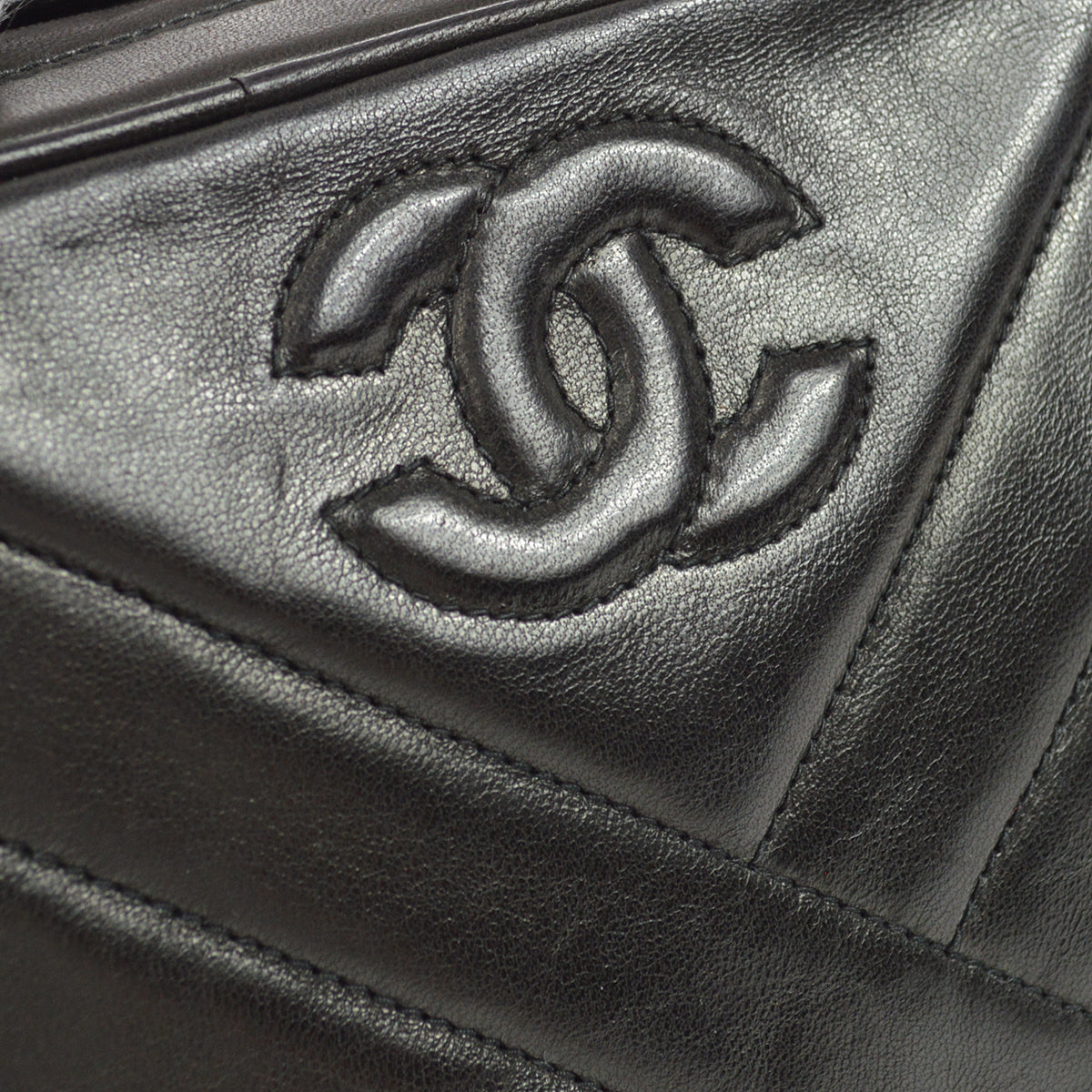 Chanel 1991-1994 Vertical Stitch Camera Bag Small Black Lambskin