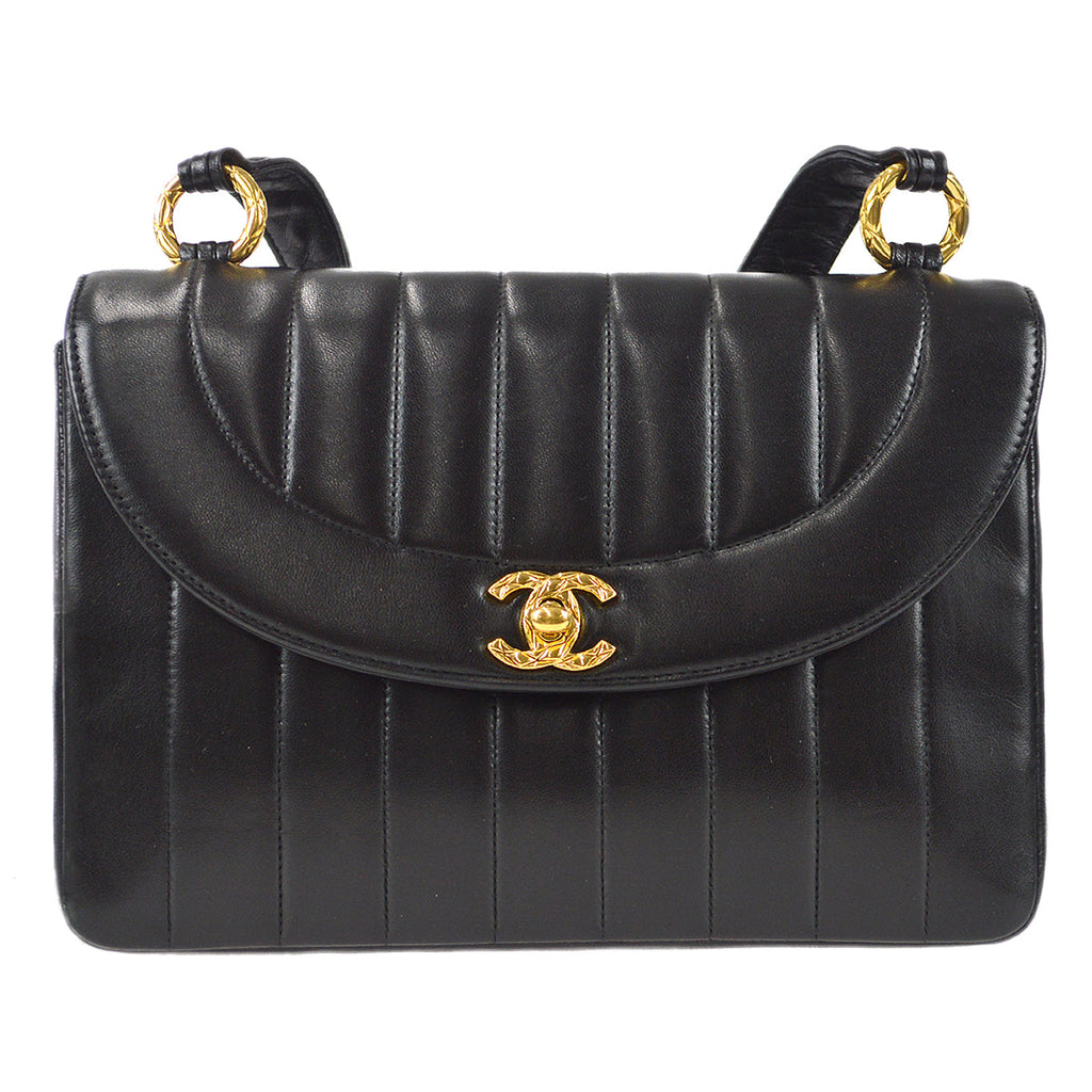 Chanel 1991-1994 Vertical Stitch Round Flap Shoulder Bag Small Black Lambskin