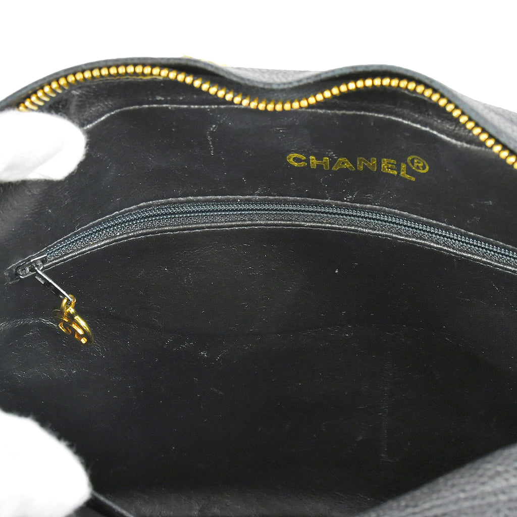 Chanel 1991-1994 Pocket Camera Bag Large Black Caviar