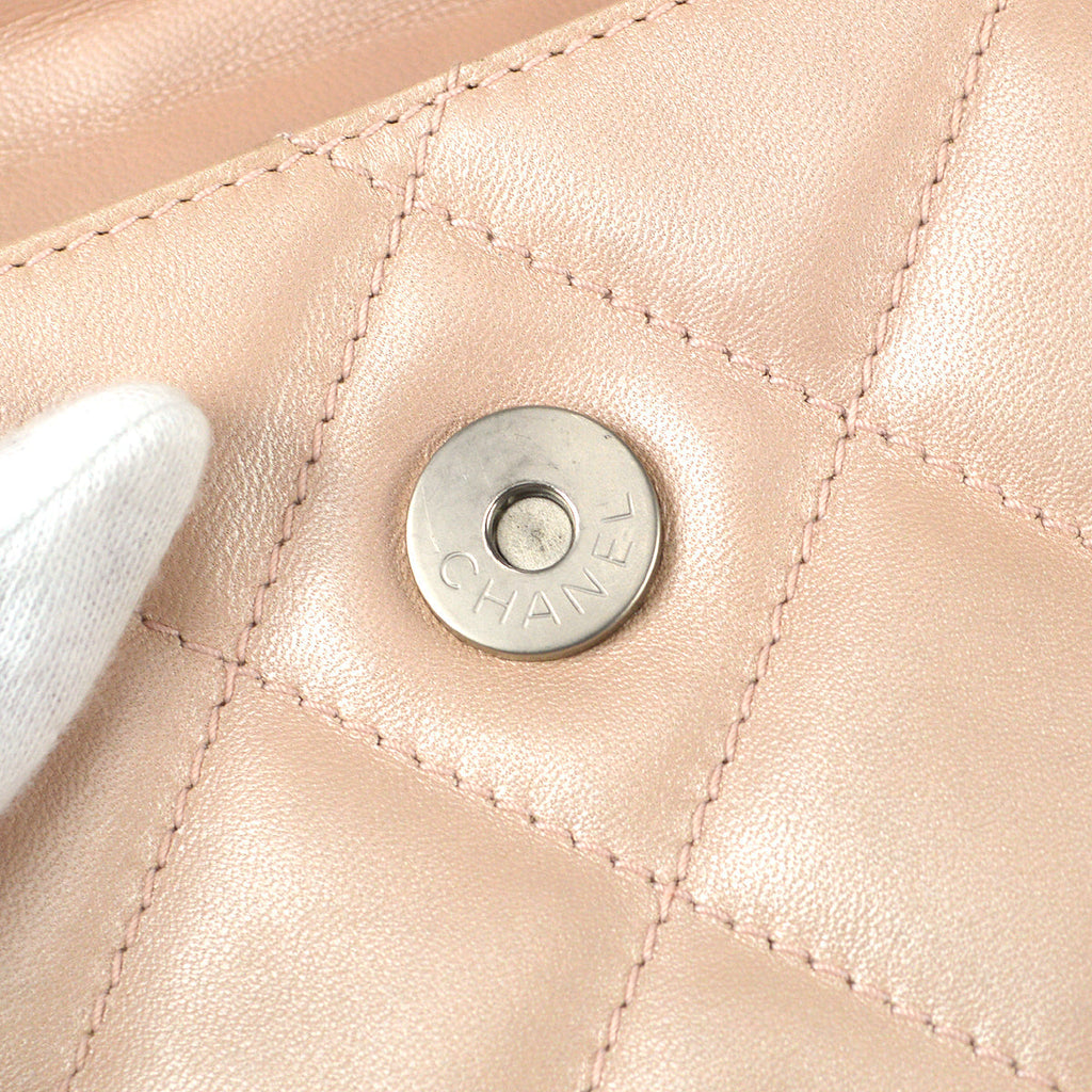 Chanel 2000-2001 Acrylic Handle Handbag Pink Lambskin