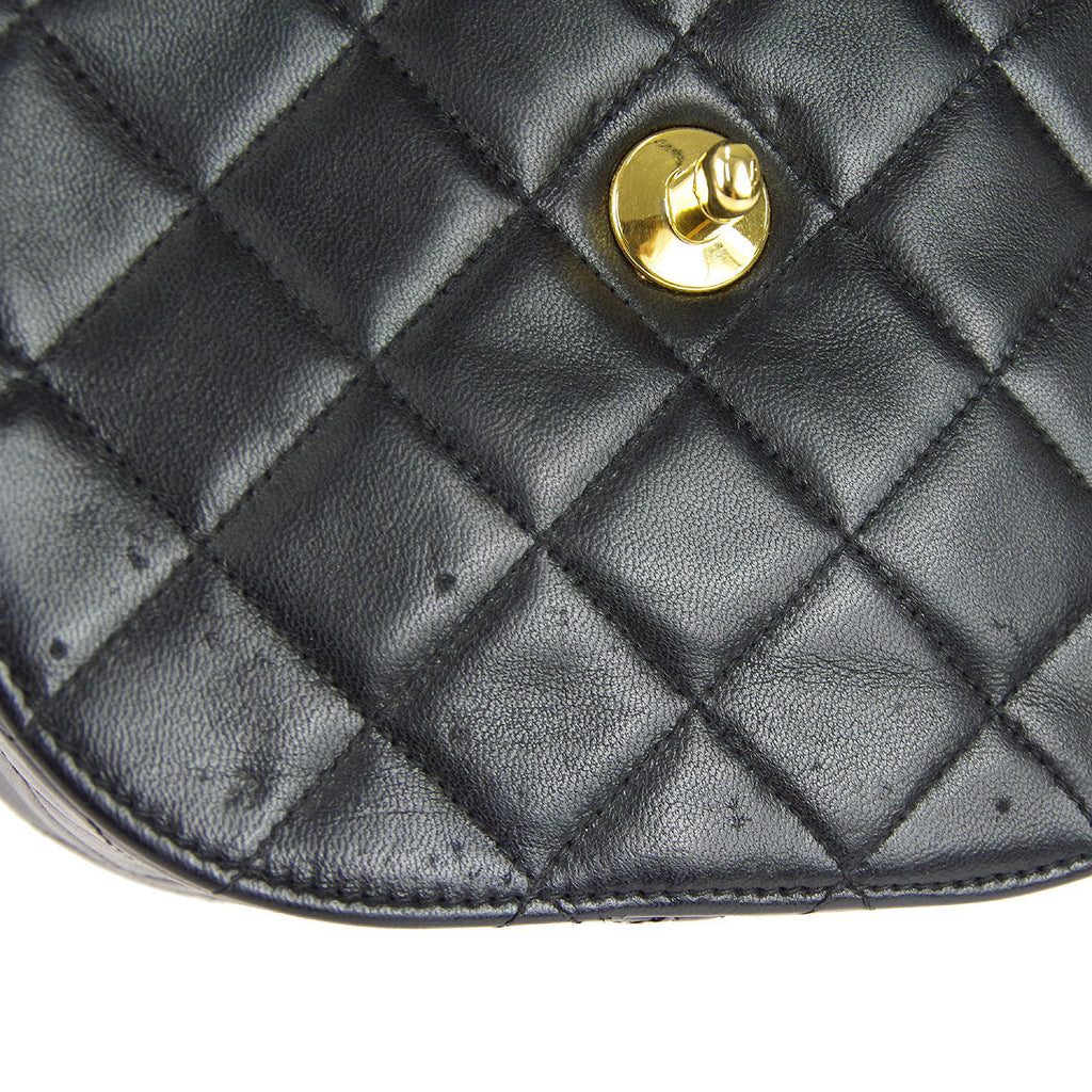 Chanel 1991-1994 Round Flap Handbag Mini Black Lambskin