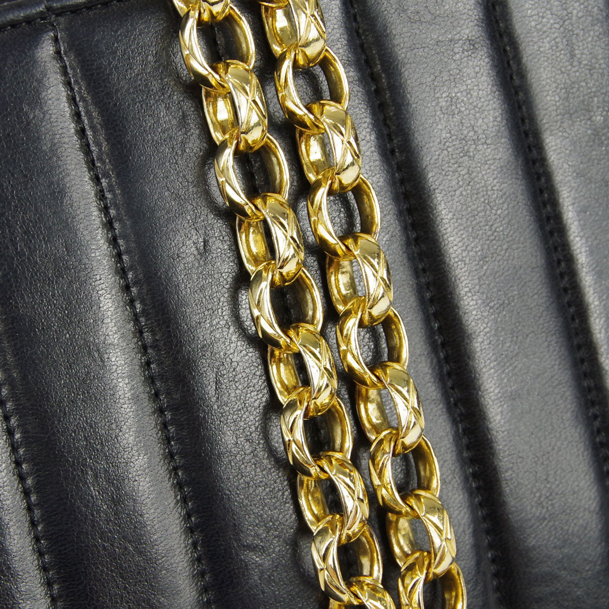 Chanel 1991-1994 Black Lambskin Mini Vertical Stitch Round Flap Bag