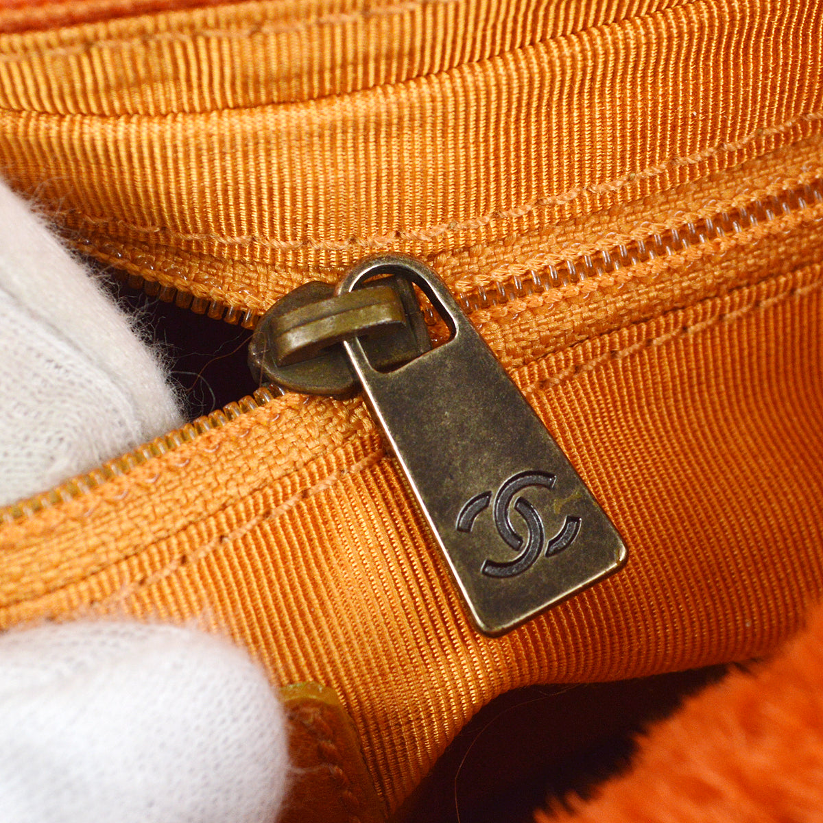 Chanel 2000-2001 Chain Shoulder Bag Orange Fur