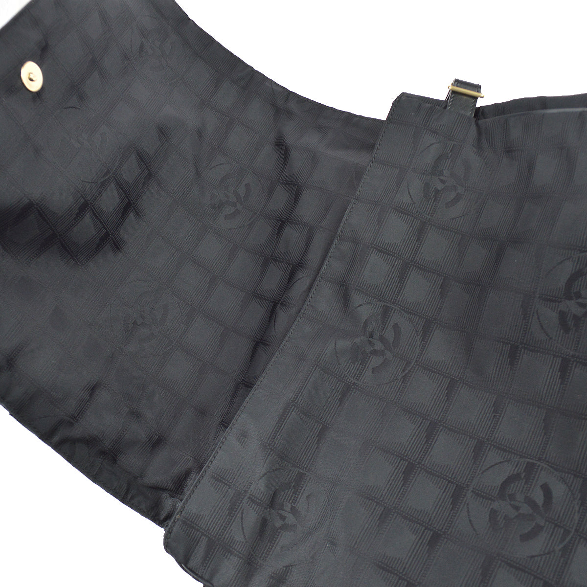 Chanel 2005-2006 New Travel Line Messenger Bag Black