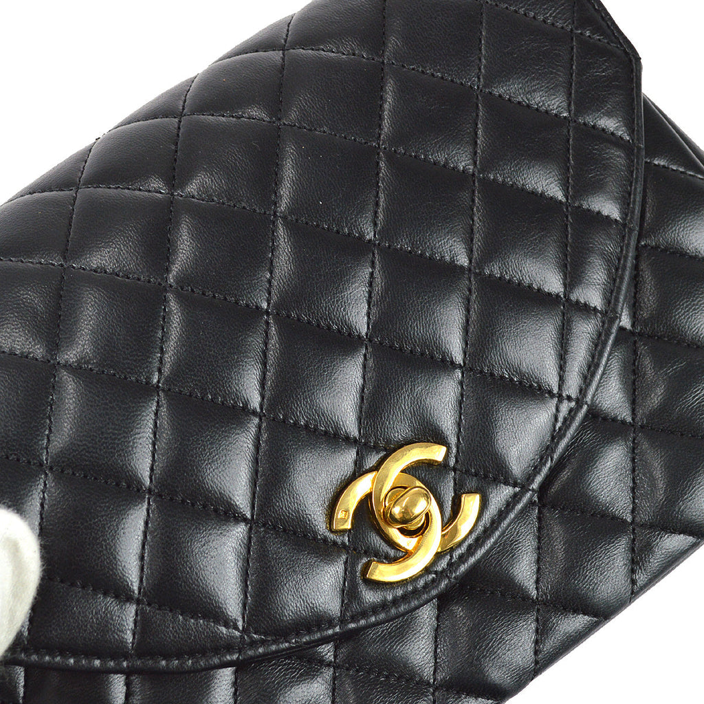 Chanel 1986-1988 Small Round Flap Bag Black Lambskin
