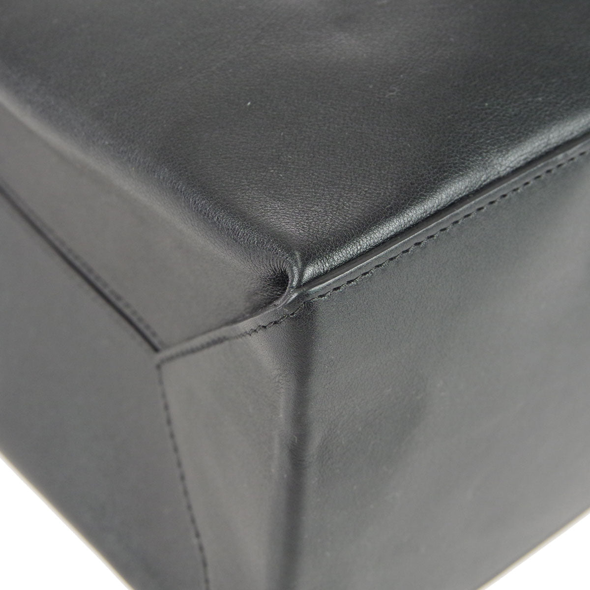 Chanel * 2008-2009 Essential Tote Bag 40 Black Calfskin