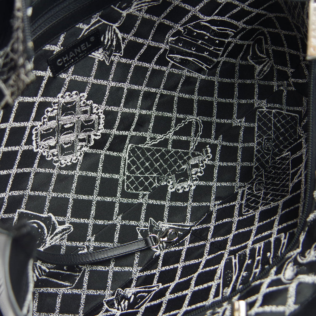 Chanel * 2008-2009 Essential Tote Bag 40 Black Calfskin
