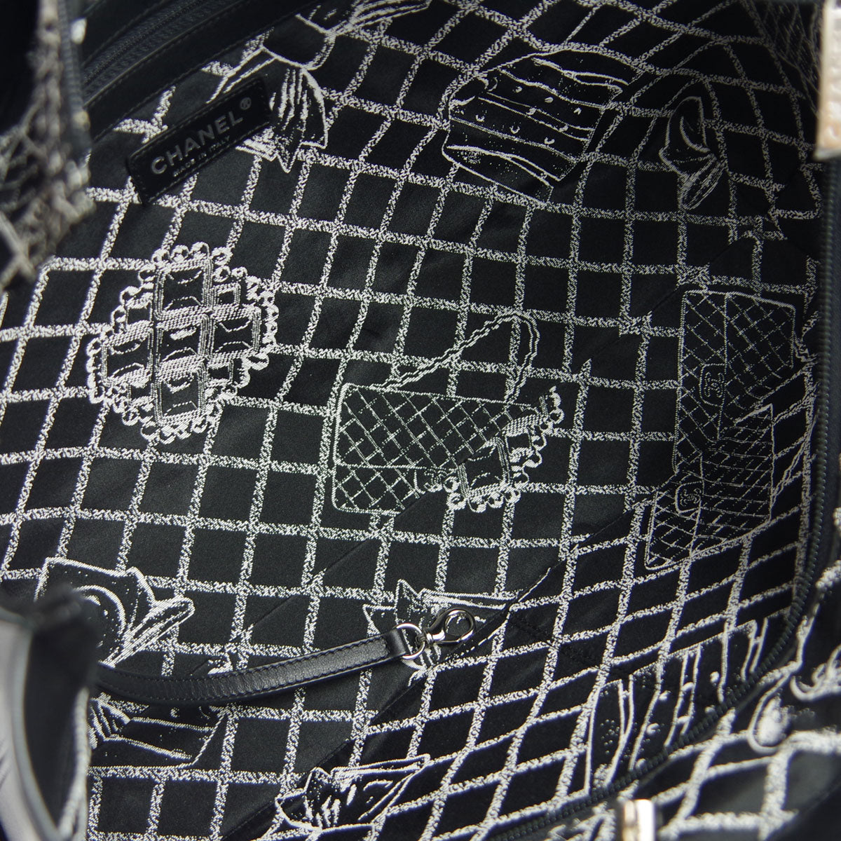 Chanel * 2008-2009 Essential Tote Bag 40 Black Calfskin