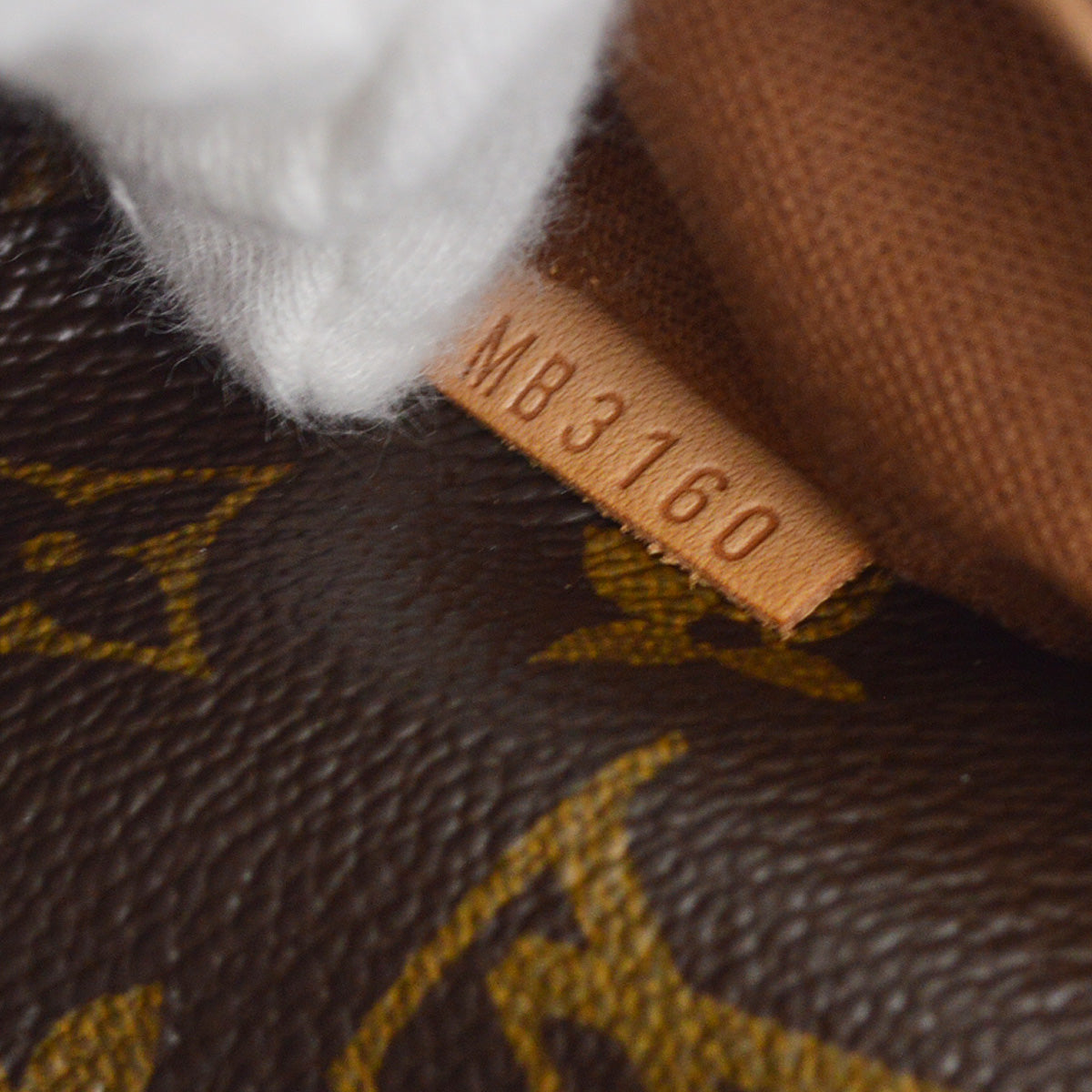 Louis Vuitton 2010 Monogram Totally MM Tote Handbag M56689