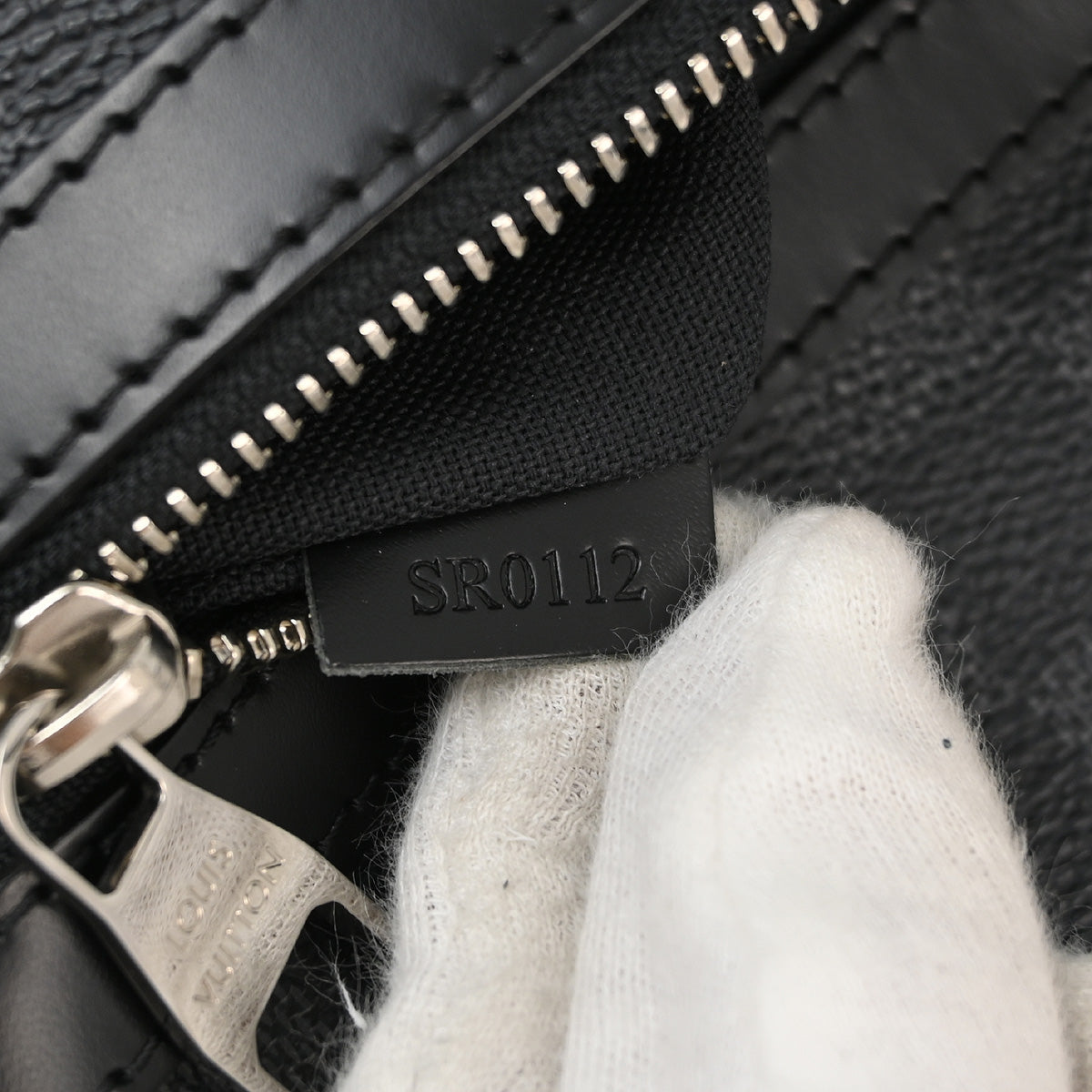 Louis Vuitton 2012 Damier Graphite Mick MM Shoulder Bag N41106