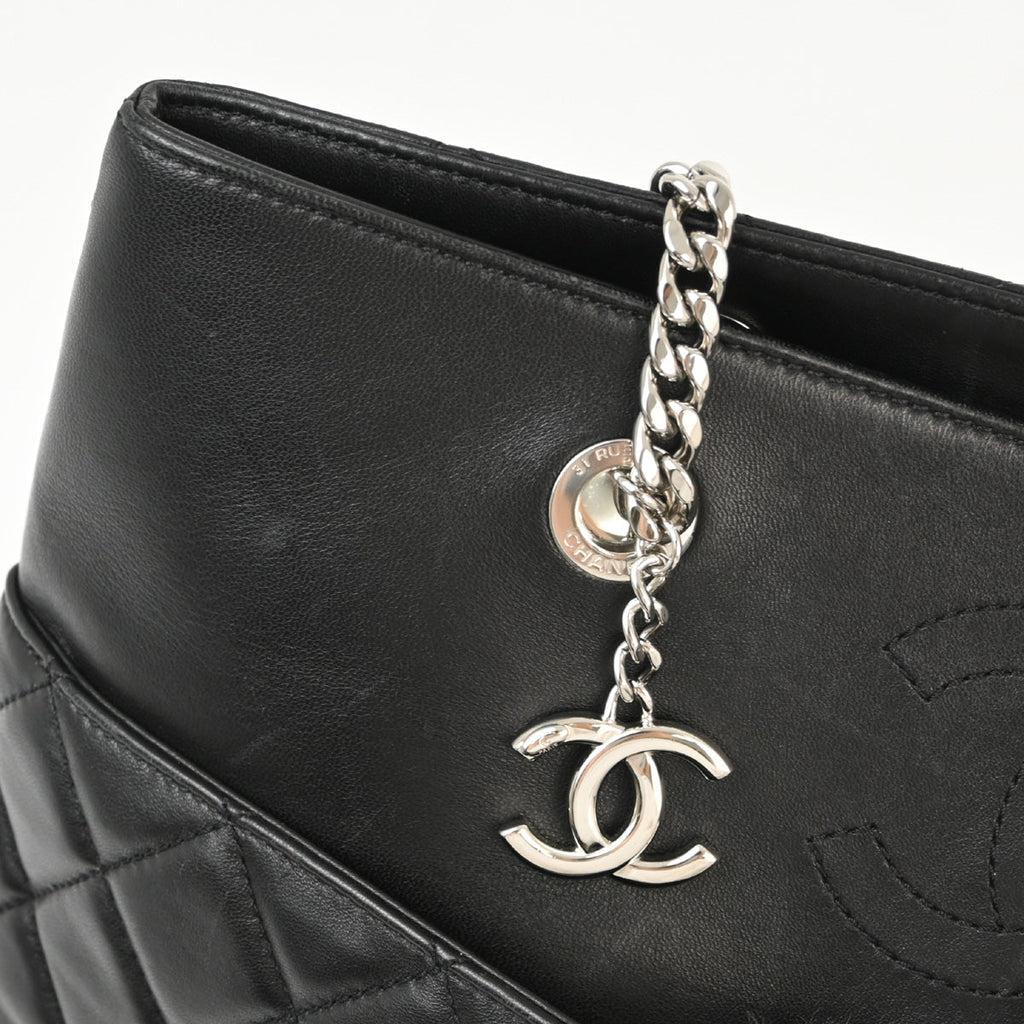 Chanel 2017 Black Lambskin Chain Tote Shoulder Bag