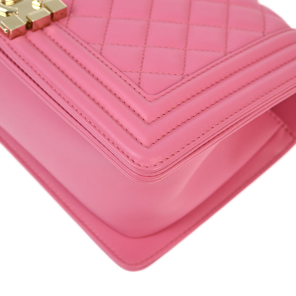 Medium Boy Chanel 2018-2019 Pink Calfskin Chain Shoulder Bag